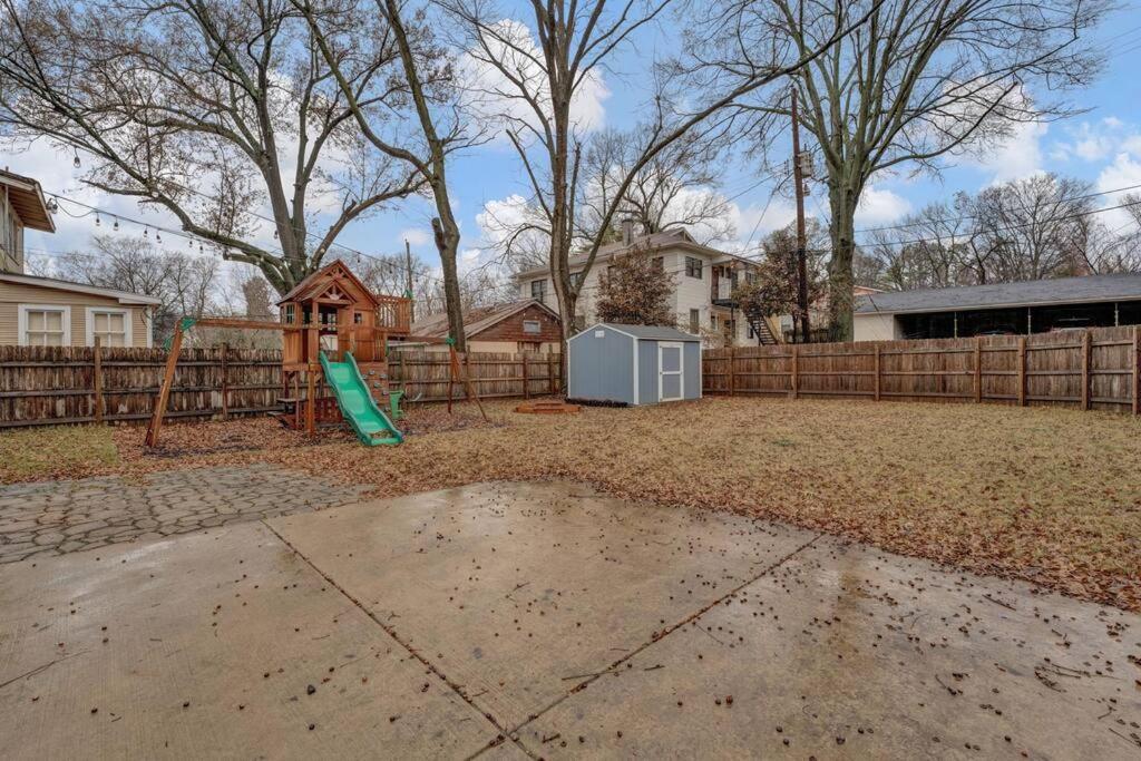 Exquisite Two-Story Home Located In Midtown Memphis Exterior photo